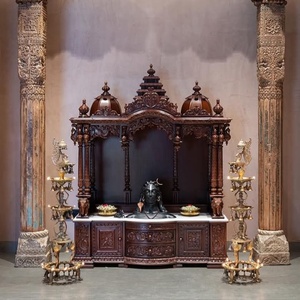 Mandir en bois de qualité supérieure, sculpté avec des détails raffinés, unité de prière au design magnifique alliant solidité, fonctionnalité et attrait classique - Product Image 2