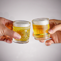 Vasos de whisky de cristal antiguos sin plomo de lujo, vaso giratorio moderno con grabado para uso doméstico y regalos