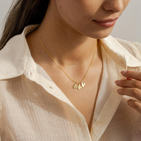 Collier cœur gravé personnalisé CYNYA, collier avec pendentif personnalisé, cadeau significatif pour maman, grand-mère pour la fête des mères, Noël