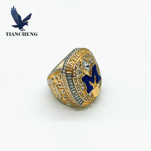 Anillo de Campeonato Nacional de Fútbol Americano NCAA 2022 de los Michigan Wolverines - Product Image 1