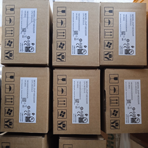 เดลต้า DVP24ES200R/T รีเลย์คอนโทรลเลอร์แบบตั้งโปรแกรมได้ PLC/เอาต์พุตทรานซิสเตอร์ 24 จุด - Product Image 1