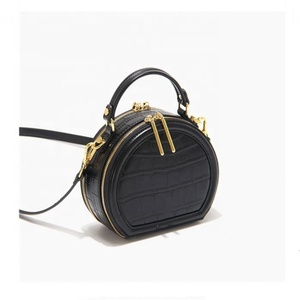 Customize PU crocodile leather round hat storage box with detachable shoulder strap