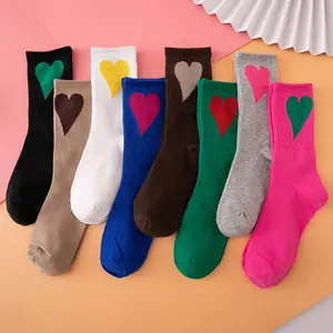 Iyi satış ürünleri 10 çift kadın saf pamuk tüm maç sevimli renk aşk orta tüp çorap