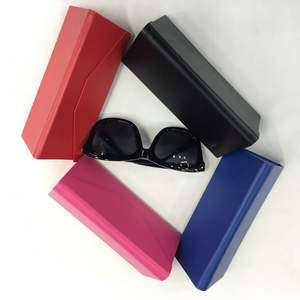 Nouvel étui à lunettes pliable triangulaire de forme irrégulière 160x70x62mm en métal, style tendance, pour lunettes de soleil - Product Image 2