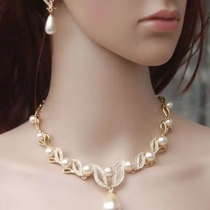 Pilihan Pabrik Langsung Amazon 18K Emas Disepuh Mutiara Menjuntai Anting Perhiasan Set untuk Wanita