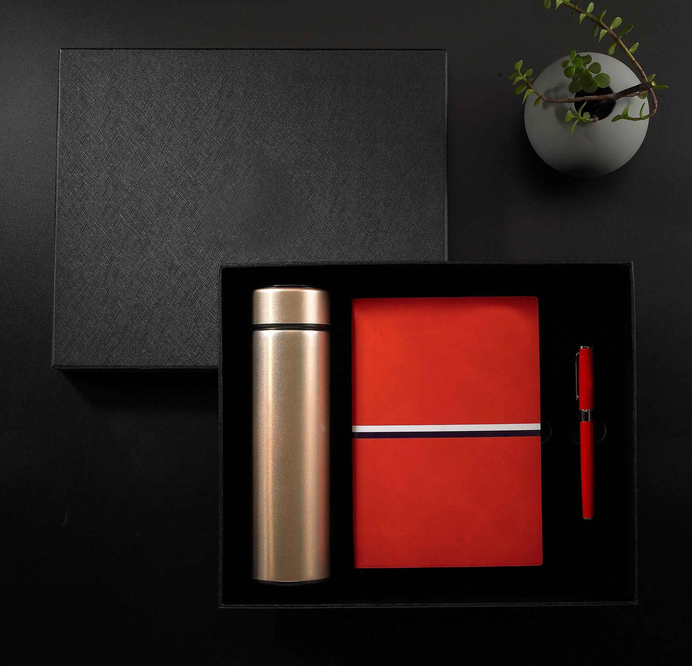 2023 Premium Notebook Thermos flask USB drive pen Business Luxury Corporate Men Gift Set