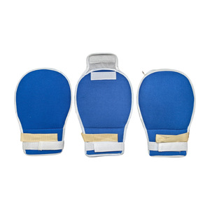 Le fabricant vend en gros des gants anti-extraction, des ceintures de contention anti-griffures pour poignets, des plaques anti-griffures pour soins infirmiers et - Product Image 1
