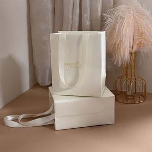 Sacs de shopping en papier de luxe avec poignée, impression personnalisée du logo, couleur en gros, pour les petites entreprises - Product Image 2