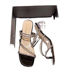 Nouvelles sandales pour femmes été 2025 : sandales élégantes à talon épais et strass de style français pour l'extérieur - Product Image 3
