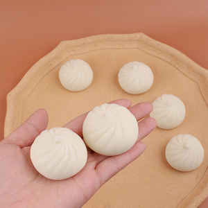 ของเล่นบีบคลายเครียดรูปซาลาเปาขนาดเล็กน่ารัก ปี 2026 ทำจากวัสดุ TPR ขนาด 5 ซม. พกพาสะดวก - Product Image 1