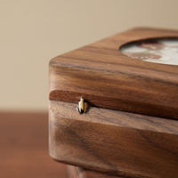 Boîte de rangement portable en bois de noyer noir pour bijoux, avec couvercle en verre brodé, pour colliers, bagues et boucles d'oreilles - Vente en gros