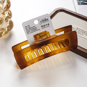 Pinza de Pelo de Plástico con Forma de Garra de Tortuga Extra Grande de 13 cm, Estilo Elegante, Estampado de Leopardo y Tiburón - Product Image 4