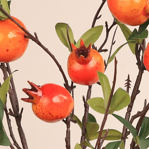 Qingyu Chronicle Branches artificielles de grenade rouge orangé 90g Décoration de bureau et de maison Accessoires de mariage et du Nouvel An Chinois - Product Image 4