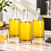 Bouteille en verre vide haute pour spiritueux, surface mate givrée, stock en gros, accepte impression personnalisée sérigraphie et marquage à chaud