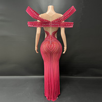Robe de soirée sexy en strass magenta pour femme, robe sirène à manches structurées architecturales, tenue de soirée de luxe en cristal pour la scène