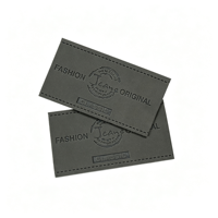Étiquettes en cuir personnalisées en gros pour jeans et casquettes de camionneur, avec logo gaufré, accessoires quotidiens