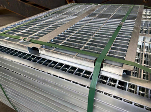 Grille de couverture de <span class=keywords><strong>caniveau</strong></span> de drainage en acier galvanisé - Product Image 4