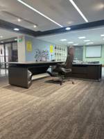 Meubles de bureau de direction haut de gamme modernes, bois brillant, LED, haute technologie, bureau de direction en forme de L, luxe, nouveau design, table de direction