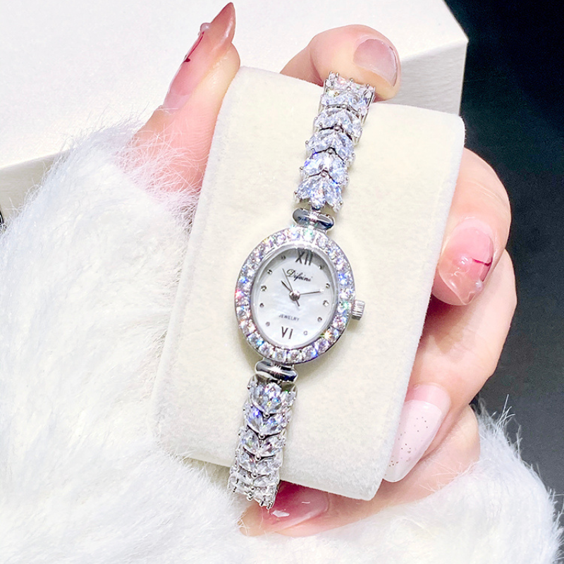 Elegant Women s Quartz Wristwatch with