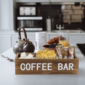Caja de almacenamiento de madera para barra de café con divisores de malla y soporte para cápsulas para organizar la estación de café - Product Image 3