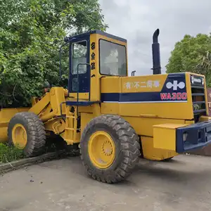 사용된 Komatsu WA300 바퀴 장전기 소형 프런트 엔드 장전기 Komatsu 300 좋은 상태 저가