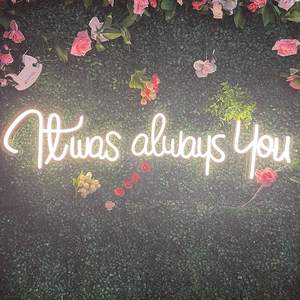Insegna al Neon 'IT Era Sempre Tu' per Decorazioni di San Valentino, Luci al Neon per Anniversari di Matrimonio - Product Image 5