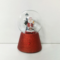 Globe à neige de Noël personnalisé en verre avec musique et lumière, vente en gros de globe à neige de Noël avec tasse en verre