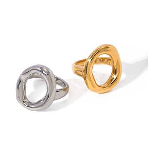 Bagues minimalistes en acier inoxydable plaqué or 18 carats pour femmes Bagues creuses ovales irrégulières à la mode - Product Image 3