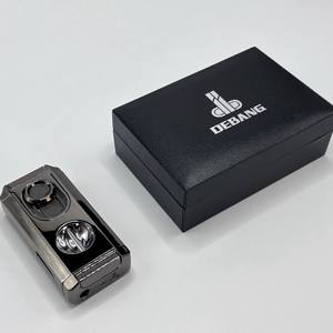 DEBANG Allume-cigare logo personnalisé Meilleur vendeur Boîte cadeau rechargeable à triple flamme Allume-cigare torche avec coupe-cigare et support - Product Image 6