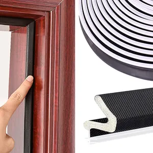 Para selar espaços em torno de portas e janelas, tira de vedação em espuma PU para portas de madeira estilo ranhura
