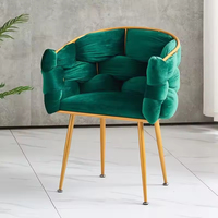 Fauteuil d'appoint de luxe pour salon, en velours vert avec pieds en métal doré, dernière collection