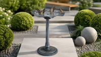 Bain d'oiseaux sur pied en résine en forme de feuille, finition bronze antique, alimenté par énergie solaire, écologique, résistant aux intempéries, pour l'extérieur