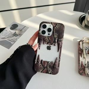 Coque de <span class=keywords><strong>téléphone</strong></span> 3D à motif serpent à dents de tigre, à <span class=keywords><strong>base</strong></span> d'eau, pour iPhone 17, avec logo de marque ajouré - Product Image 4