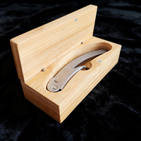 Couteau plat en acier inoxydable populaire en forme d'hippocampe dans une boîte en bois, ouvre-bouteille et tire-bouchon, tire-bouchon portable au design moderne