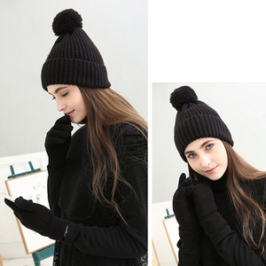 Vente en gros <span class=keywords><strong>Bonnet</strong></span> tricoté unisexe avec pompon pour l'hiver <span class=keywords><strong>ensemble</strong></span> de gants avec <span class=keywords><strong>bonnet</strong></span> et <span class=keywords><strong>écharpe</strong></span> - Product Image 4