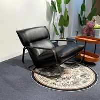 Fauteuil à bascule style Cass, fauteuil lounge rembourré en cuir avec structure métallique pour salon, chambre, bureau, détente