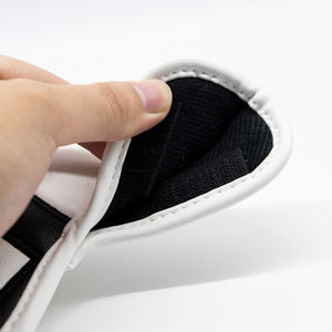 Accesorios de Golf al por Mayor, Fundas para Palos de Golf de Cuero PU, Fundas para Hierros de Golf con Caracteres Negros sobre Fondo Blanco - Product Image 2