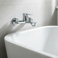 Robinet de salle de bain monocommande en alliage de zinc poli au design moderne, avec cartouche céramique, idéal pour les salles de bain d'hôtels et d'appartements