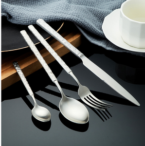DFU233 Promotion Prix Bas Stock Disponible et Personnalisable Ensemble de Couverts Haut de Gamme en Argent - Product Image 3