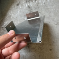 Fabrication sur mesure de pièces en acier/aluminium laminé à froid, découpe laser, estampage, pliage
