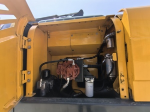 Excavatrice hydraulique Hyundai 220LC-9S d'occasion moteur diesel de 20 tonnes à vendre - Product Image 6