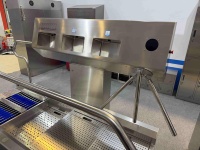 Estación de Higiene Automática Estándar HACCP con Lavador de Botas Integrado y Desinfección de Manos para Fábrica de Alimentos
