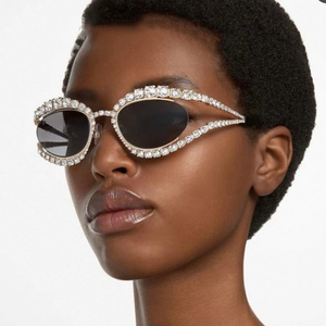 Occhiali da Sole Vintage Ovali con Cristalli Brillanti per Donna 2024 Nuovo Marchio di Lusso Occhiali da Sole con Strass per Feste Montatura in Lega Stile Occhio di Gatto - Product Image 4