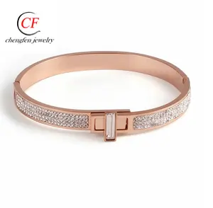 2022 China factory wholesale stainless steel luxury women bracelet with natural shining stone bracelet
