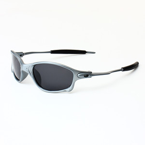 Nuevas <span class=keywords><strong>Gafas</strong></span> <span class=keywords><strong>de</strong></span> <span class=keywords><strong>Sol</strong></span> Deportivas Polarizadas Clásicas con Montura <span class=keywords><strong>de</strong></span> Metal Dorada <span class=keywords><strong>para</strong></span> Hombre UV400 TAC Lente con Logotipo <span class=keywords><strong>de</strong></span> Moda <span class=keywords><strong>para</strong></span> Ciclismo al Aire Libre - Product Image 6