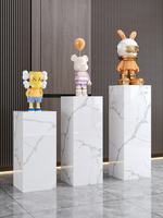 Sculpture de colonne décorative en dalle de marbre pour exposition, hôtel, club