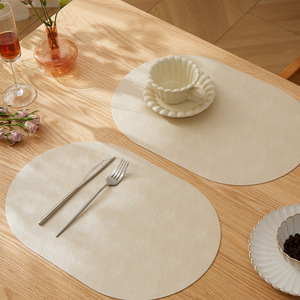 Set de table ovale de style nordique, couleur unie, résistant à l'huile et isolant thermiquement, pour la salle à manger - Product Image 1