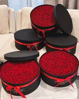 99 Konservierte Rosenköpfe in Herz-Geschenkbox, Ewige Rote Blumen mit Goldfolie, Romantisches Geschenk für Valentinstag, Hochzeit, Abschlussfeier
