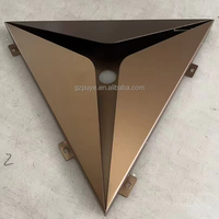 Panneau décoratif triangulaire 3D de forme spéciale, panneau de plafond en aluminium, dalles de plafond en aluminium