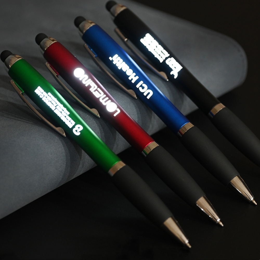 Promosyon hediyeler Led tükenmez kalem reklam özel kazınmış kauçuk ile Light Up Logo Stylus tükenmez kalemler